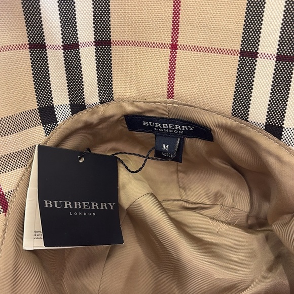 ⭐️Burberry Extra Wide Nova Check Bucket Hat—BEAUTIFUL!! Authentic—Summer-NWT - Picture 4 of 6